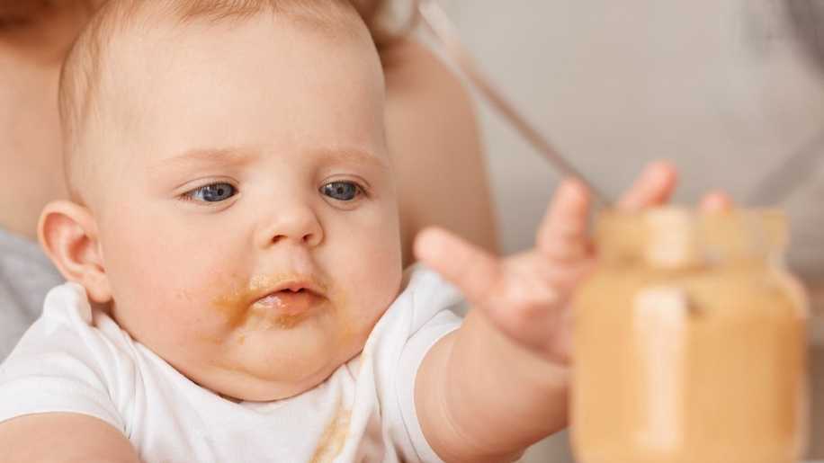 6 Aylık Bebek Beslenmesi Nasıl Olmalı? Örnek Beslenme Tablosu