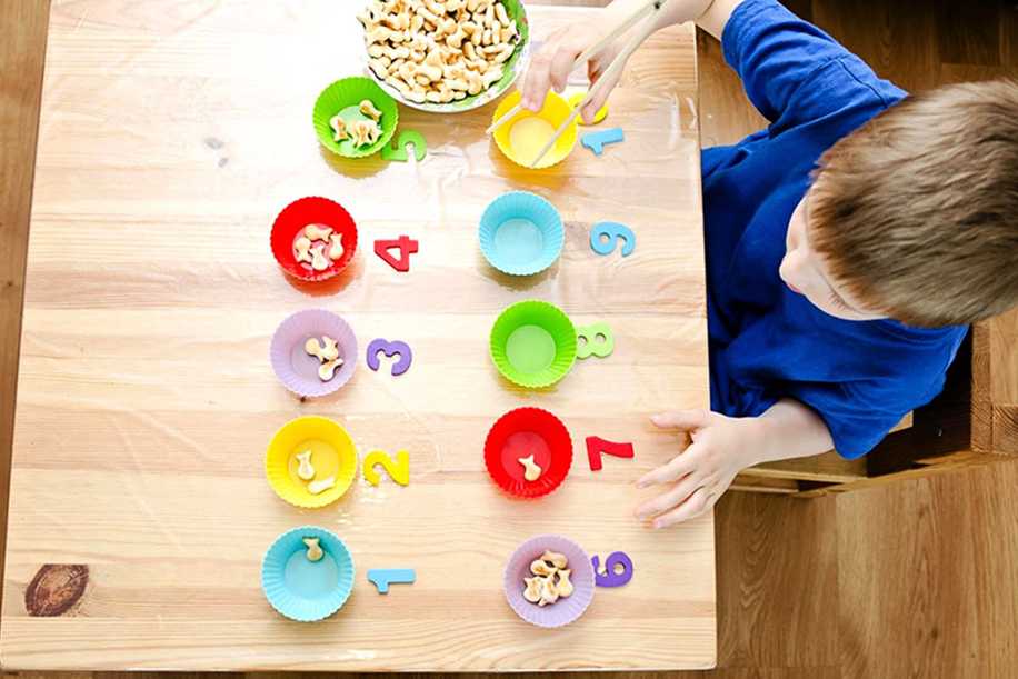 1-2 Yaşındaki Bebekler İçin Montessori Etkinlikleri