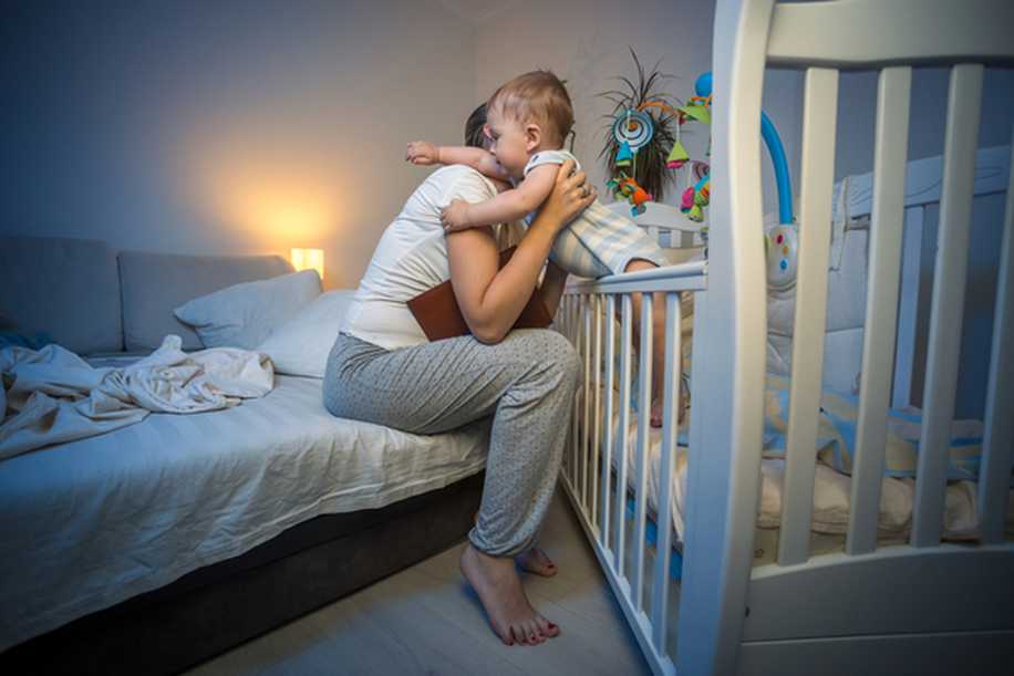 ‘Bebeğim Geceleri Çok Sık Uyanıyor’ Diyen Anneler İçin 10 Muhtemel Neden!