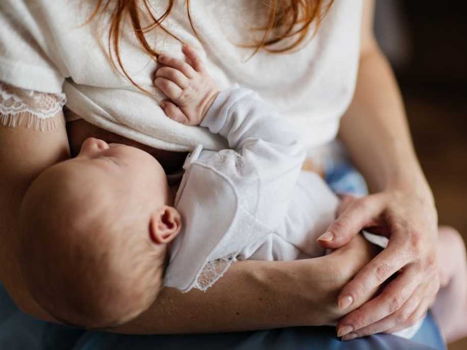 Bebeğinizin Sağlığı İçin 2 Yaşına Kadar Emzirin