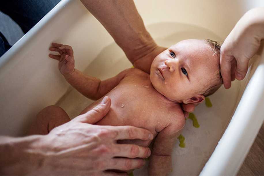 Yeni Doğum Yapan Annelere Bebekleriyle Evde Geçirecekleri İlk Günler İçin Tavsiyeler