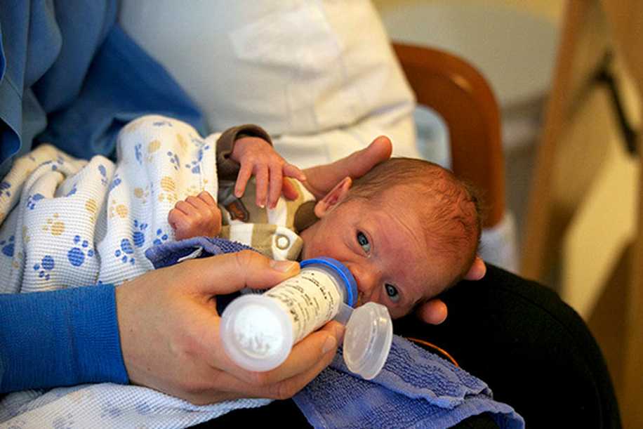 Prematüre Bebeklerde Beslenme Nasıl Olmalı?