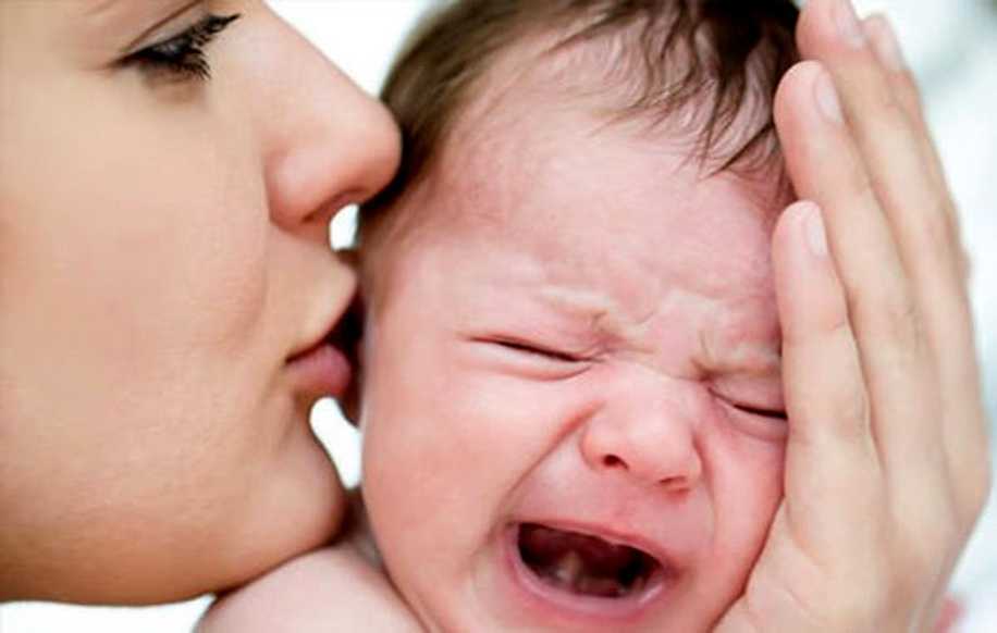 Bebeğiniz Düştüğünde İyi Gözlemleyin! Bu Belirtiler Ciddi Sorunların Habercisi Olabilir