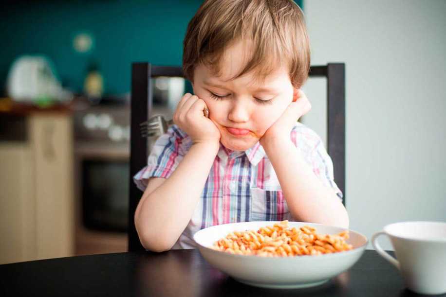 Çocuğunuzun Yemek Seçmemesi İçin Neler Yapabilirsiniz?