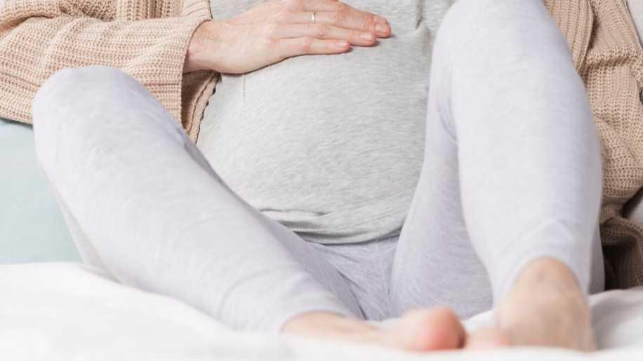 Hamilelikte Ayakların Şişmesi: Neden Olur, Ne İyi Gelir?