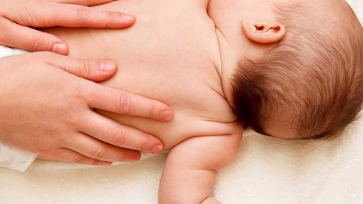 Bebeklerde Görülen Sırt Dikeni Nedir?