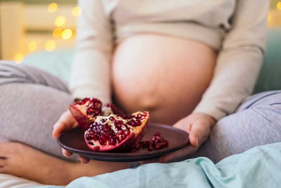 İnansak mı Bilemedik: Hamilelikte Nar Tüketimiyle İlgili İlginç Hurafeler