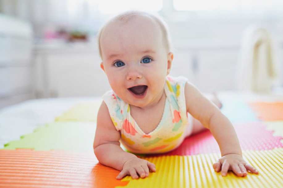 Bebekler İçin Egzersiz Vakti: Tummy Time Nedir?
