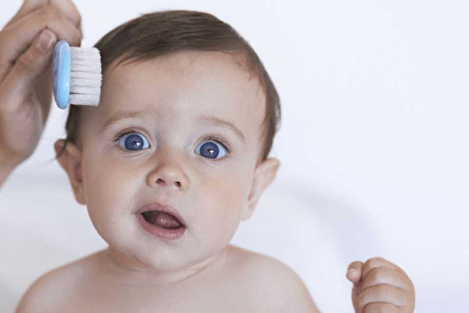 Bebeklerde Saç Dökülmesi Neden Olur?
