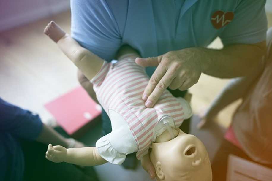 Solunum Yolu Tıkanıklığında Bebeklere Uygulanacak Olan İlk Yardım