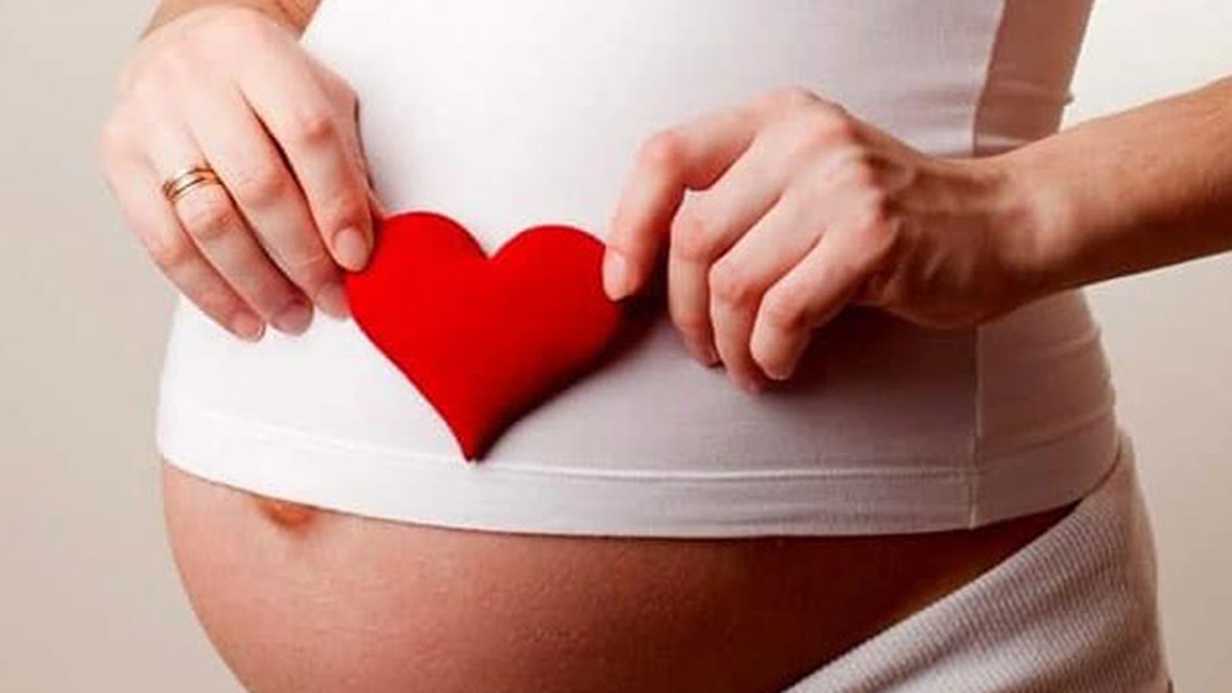 En Heyecanlı Bekleyiş: Hamilelikte Karın Ne Zaman Belirginleşmeye Başlar?