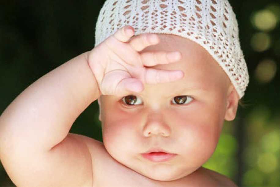 Bebeğinizin Kafası Çok mu Sık Terliyor?