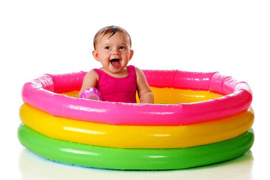Bebeklerin Havuzda / Denizde Güvenliği İçin Alınması Gereken Önlemler