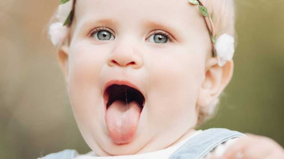 Bebeklerin Dili Nasıl Temizlenir? 