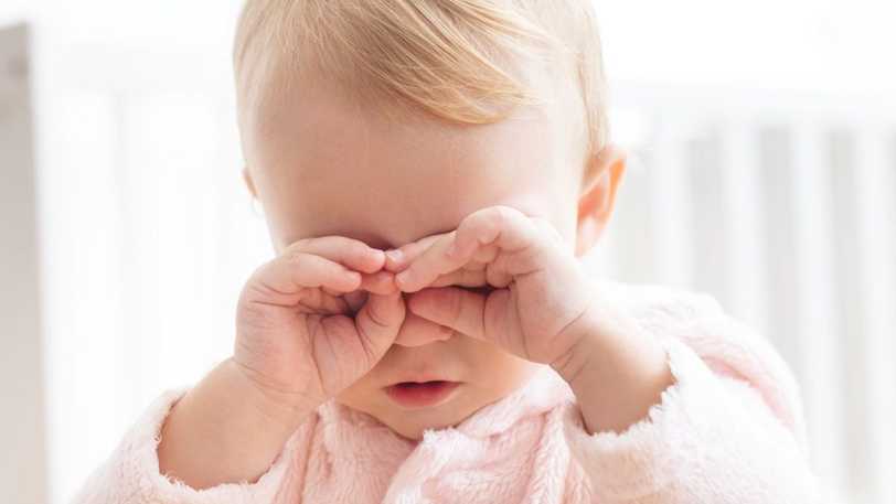 Bebeklerde Göz Şişmesi Neden Olur ve Ne İyi Gelir?