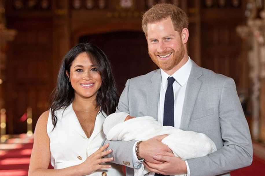 ​​​​​​​​​Royal Bebek Dünyaya Geldi! İşte İlk Fotoğrafı