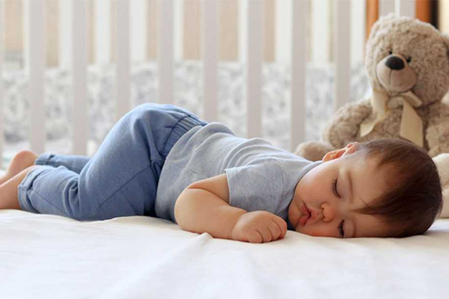 Uykusuzluğa Son: Bebeğinizi Mışıl Mışıl Uyutacak 9 Ninni!