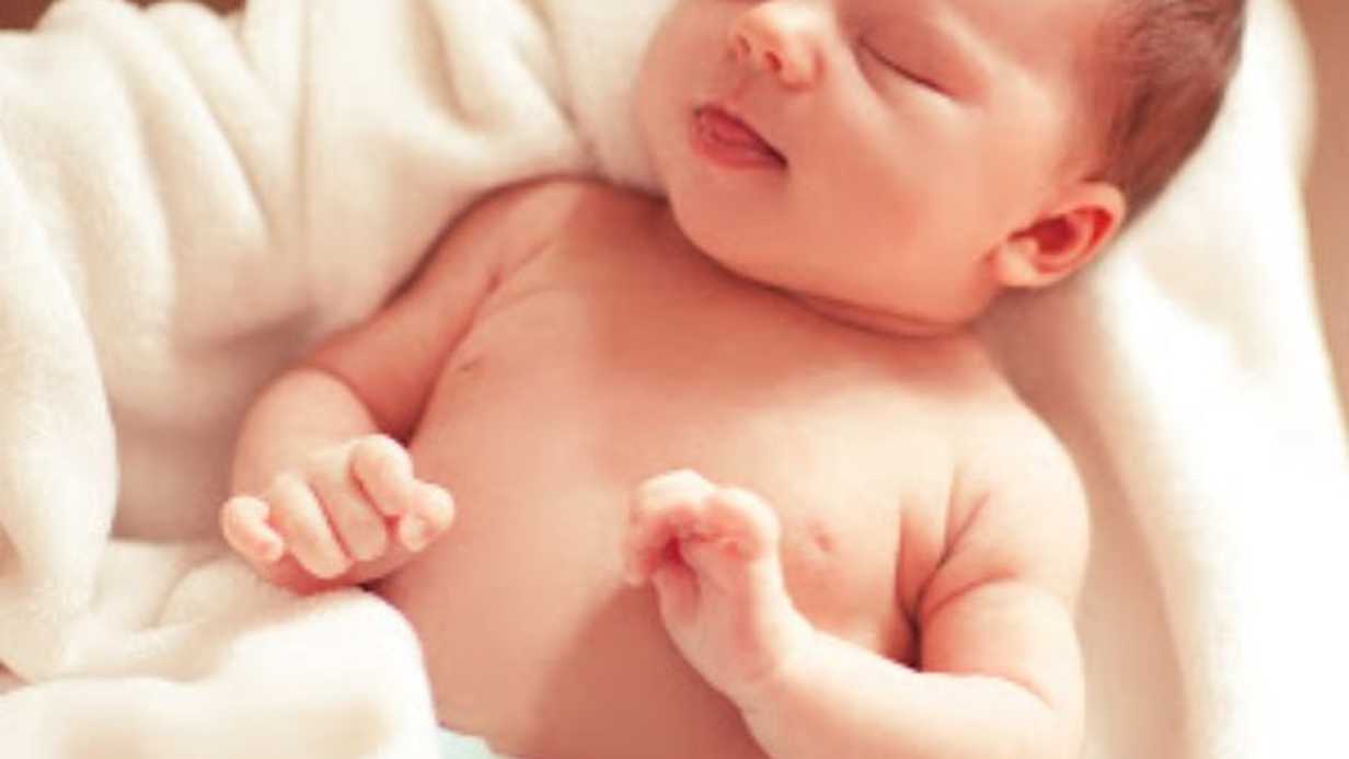 Yenidoğan Bebekler İçin K Vitamini Neden Bu Kadar Önemli?