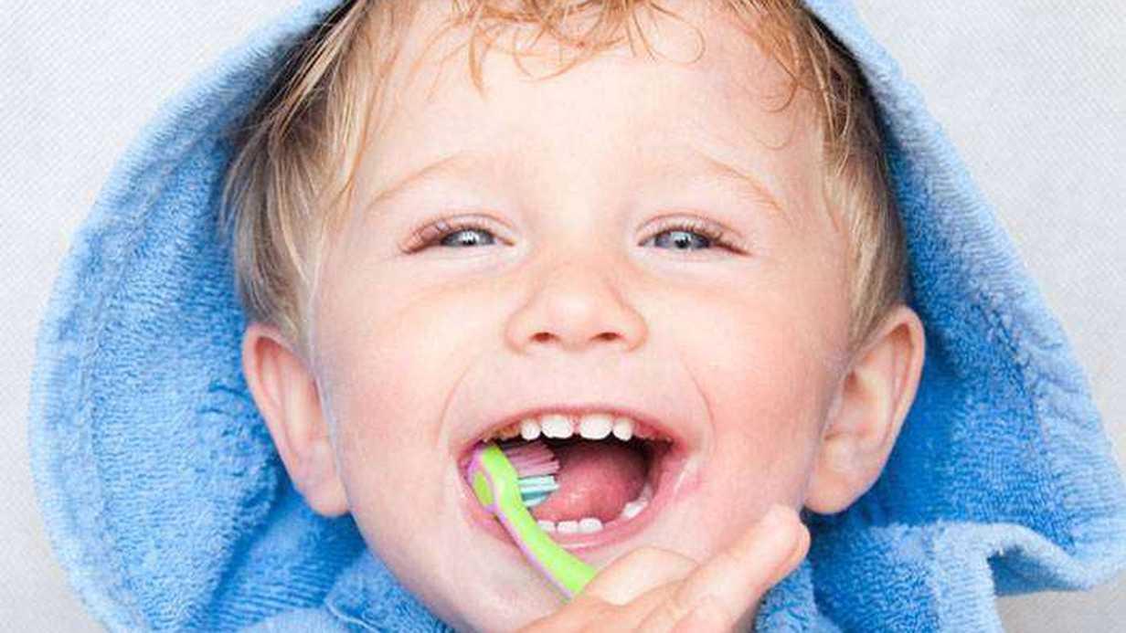 Bebeklerin Ağız ve Diş Bakımı Nasıl Olmalı?